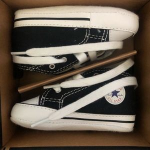 Brand new in Box chuck taylor converse crib shoe